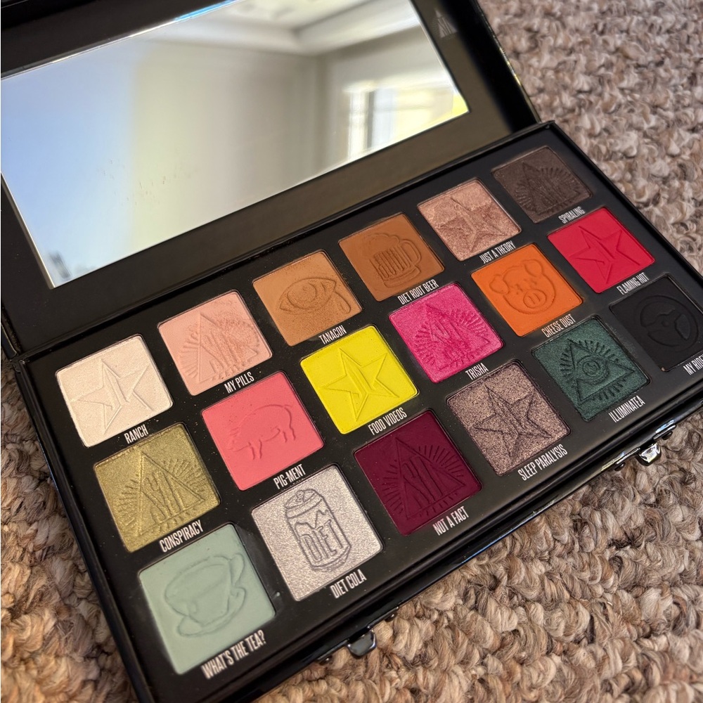 Conspiracy Palette